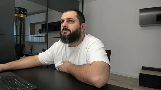 Snapshot of DravenPeak chatting on October 14, 2025, 1:45 pm DravenPeak online show from October 14, 2025, 1:45 pm