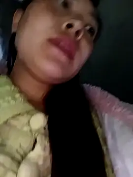 Snapshot of vivi_cute chatting on September 22, 2025, 10:54 am vivi cute online show from September 22, 2025, 10:54 am