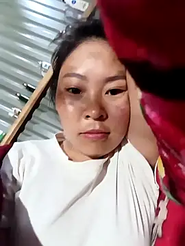 Snapshot of vivi_cute chatting on September 24, 2025, 12:18 am vivi cute online show from September 24, 2025, 12:18 am