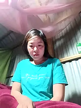 Snapshot of vivi_cute chatting on October 14, 2025, 9:15 pm vivi cute online show from October 14, 2025, 9:15 pm