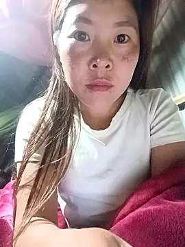 Snapshot of vivi_cute chatting on October 24, 2025, 10:20 pm vivi cute online show from October 24, 2025, 10:20 pm