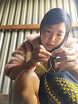 Snapshot of vivi_cute chatting on September 19, 2025, 1:20 am vivi cute online show from September 19, 2025, 1:20 am