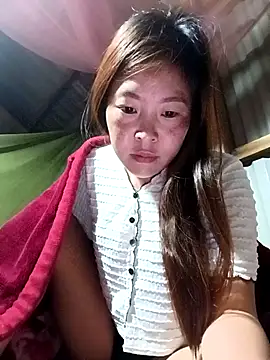 Snapshot of vivi_cute chatting on October 17, 2025, 9:16 pm vivi cute online show from October 17, 2025, 9:16 pm