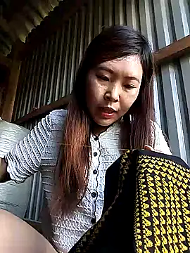 Snapshot of vivi_cute chatting on September 20, 2025, 2:16 am vivi cute online show from September 20, 2025, 2:16 am