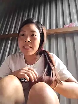 Snapshot of vivi_cute chatting on September 21, 2025, 10:31 am vivi cute online show from September 21, 2025, 10:31 am