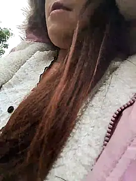 Snapshot of vivi_cute chatting on October 1, 2025, 1:55 am vivi cute online show from October 1, 2025, 1:55 am