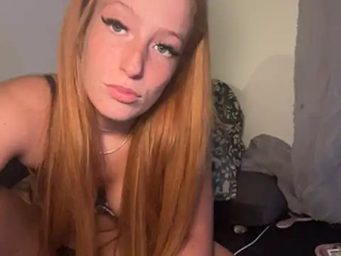 Snapshot of Poppy_frankie chatting on July 28, 2026, 9:58 pm Poppy frankie online show from July 28, 2026, 9:58 pm