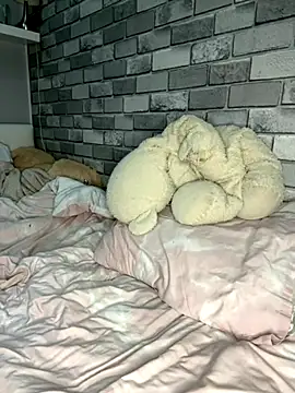 Snapshot of Poppy_frankie chatting on October 27, 2025, 11:16 pm Poppy frankie online show from October 27, 2025, 11:16 pm