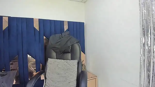 Aisha hotts777 online show from May 24, 2026, 6:52 pm