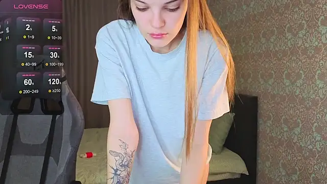 Snapshot of magic_shy_ chatting on October 24, 2025, 1:26 am magic shy  online show from October 24, 2025, 1:26 am