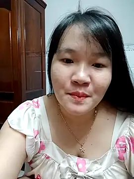  Babyrose  online show from October 4, 2025, 3:46 pm