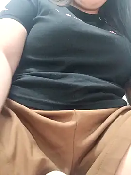  Babyrose  online show from November 28, 2025, 1:00 pm