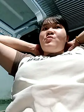  Babyrose  online show from April 1, 2026, 1:01 pm