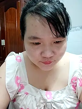  Babyrose  online show from April 3, 2026, 6:20 am