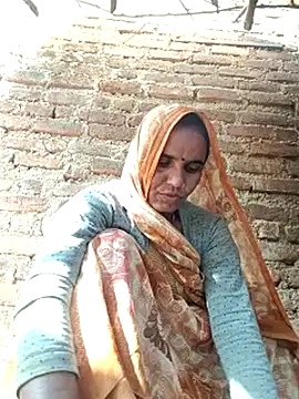 Pinky12A online show from December 4, 2025, 4:11 am