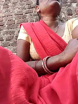 Snapshot of Pinky12A chatting on October 10, 2025, 9:43 am Pinky12A online show from October 10, 2025, 9:43 am