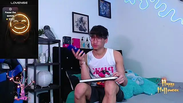 Snapshot of Gael_Jones chatting on October 23, 2025, 4:11 am Gael Jones online show from October 23, 2025, 4:11 am