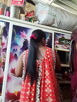 Hot-Show2 online show from November 3, 2025, 5:45 am