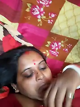 Hot-Show2 online show from October 16, 2025, 10:45 am