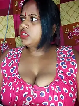 Hot-Show2 online show from November 9, 2025, 4:11 pm