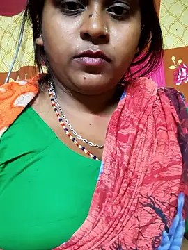 Snapshot of Hot-Show2 chatting on January 18, 2026, 1:36 pm Hot-Show2 online show from January 18, 2026, 1:36 pm