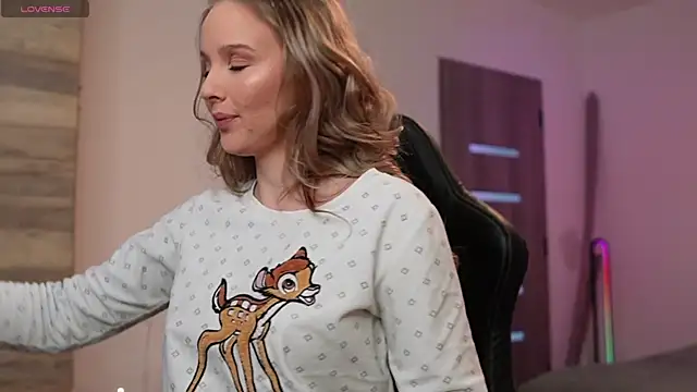 Snapshot of HeySiryy chatting on October 3, 2025, 10:39 am HeySiryy online show from October 3, 2025, 10:39 am