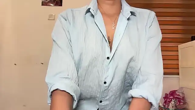 LucytheDevilQueen online show from March 3, 2026, 4:08 am