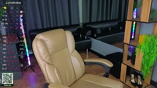 exxxcore  online show from October 5, 2025, 11:06 pm