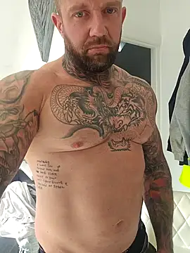 Snapshot of tattedmuscle1 chatting on October 11, 2025, 2:51 pm tattedmuscle1 online show from October 11, 2025, 2:51 pm