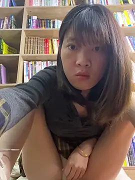 littleqiu online show from April 13, 2026, 11:47 am