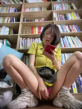 Snapshot of littleqiu chatting on June 15, 2026, 11:59 pm littleqiu online show from June 15, 2026, 11:59 pm