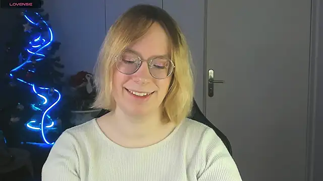 Amanda Butlerr online show from December 18, 2025, 9:58 am