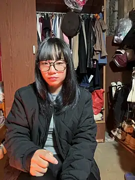 Snapshot of AAANINE22 chatting on October 28, 2025, 1:21 pm AAANINE22 online show from October 28, 2025, 1:21 pm