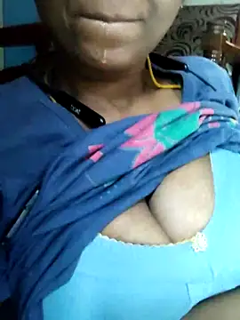 Snapshot of p0a8 chatting on October 5, 2025, 7:54 am p0a8 online show from October 5, 2025, 7:54 am