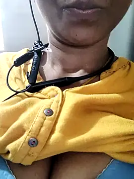 Snapshot of p0a8 chatting on October 25, 2025, 7:40 am p0a8 online show from October 25, 2025, 7:40 am