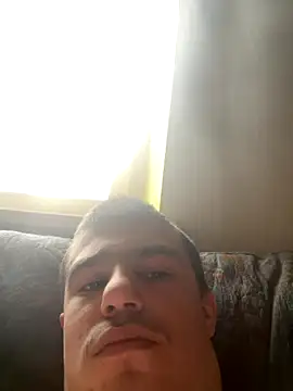 pussyhunter323557 online show from October 27, 2025, 1:45 pm