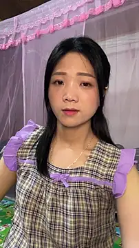 Snapshot of thaoyeuuu chatting on October 8, 2025, 8:27 am thaoyeuuu online show from October 8, 2025, 8:27 am