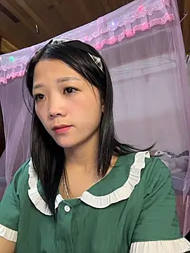 Snapshot of thaoyeuuu chatting on October 30, 2025, 10:13 am thaoyeuuu online show from October 30, 2025, 10:13 am