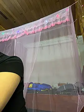 Snapshot of thaoyeuuu chatting on October 21, 2025, 10:03 am thaoyeuuu online show from October 21, 2025, 10:03 am