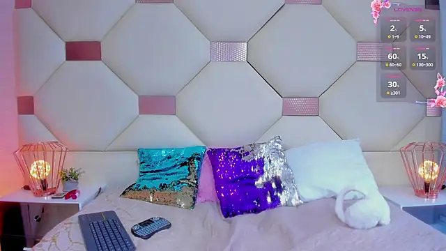 Snapshot of LunaToledo chatting on September 20, 2025, 1:27 pm LunaToledo online show from September 20, 2025, 1:27 pm