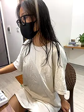 bunny b4nny online show from October 28, 2025, 3:22 pm