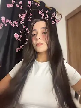 Scarlett05 online show from May 19, 2026, 1:56 am