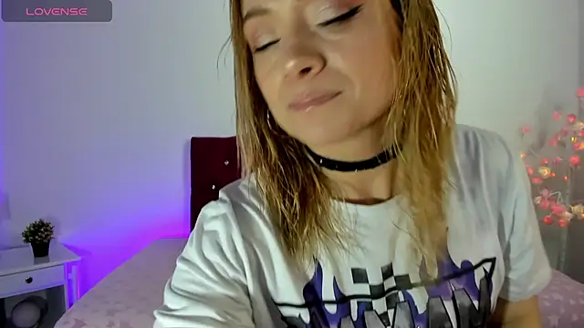 Snapshot of scarlett_blake11 chatting on October 11, 2025, 4:24 am scarlett blake11 online show from October 11, 2025, 4:24 am