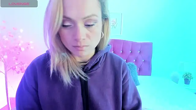 Snapshot of scarlett_blake11 chatting on October 3, 2025, 4:36 am scarlett blake11 online show from October 3, 2025, 4:36 am