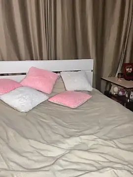 Bellissa  online show from November 12, 2025, 1:59 pm