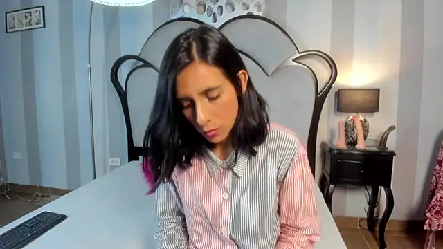 Snapshot of MiaAmore_ chatting on February 14, 2026, 7:03 pm MiaAmore online show from February 14, 2026, 7:03 pm