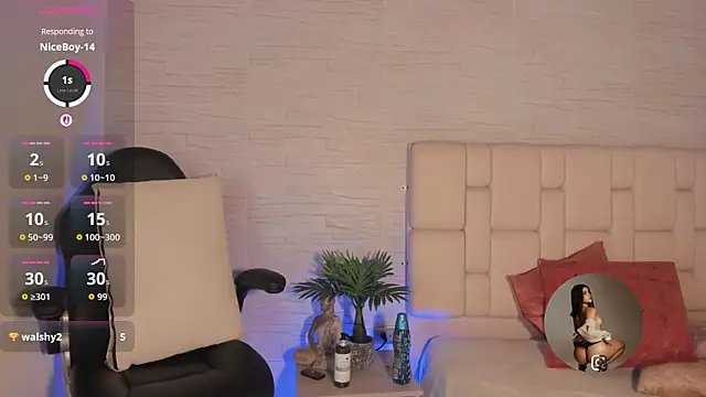 Snapshot of SophieCollins_1 chatting on September 21, 2025, 11:37 am SophieCollins 1 online show from September 21, 2025, 11:37 am