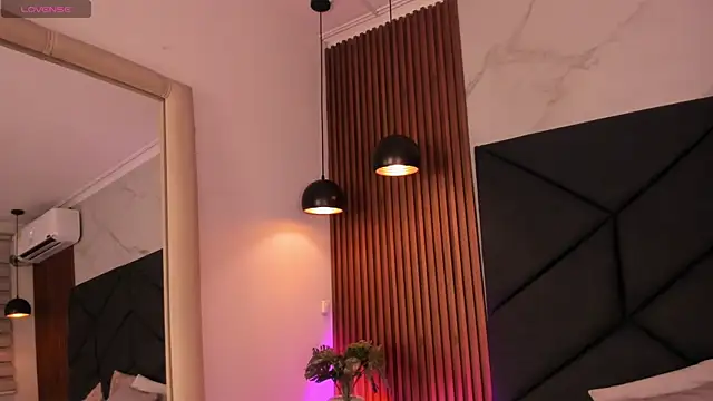 Snapshot of SophieCollins_1 chatting on October 28, 2025, 11:53 am SophieCollins 1 online show from October 28, 2025, 11:53 am