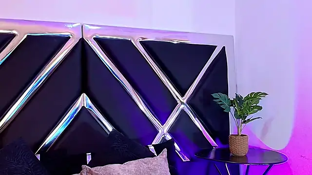 AlekRuizx online show from October 5, 2025, 3:30 am