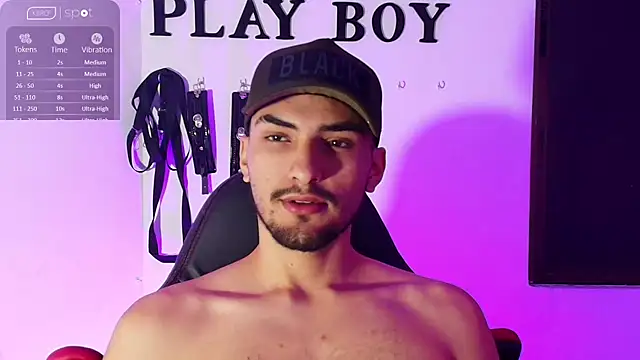 AlekRuizx online show from October 9, 2025, 5:08 am